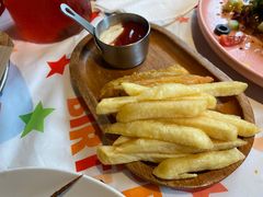 -百好乐宠物友好餐厅(朝外大街店)