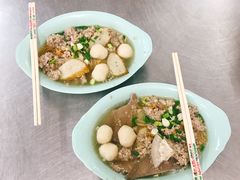 猪肉细米粉汤-榮泰米粉湯(Left Shop)