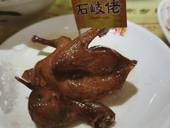 招牌烤乳鸽-石岐佬中山菜馆(张溪店)