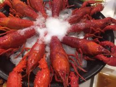 -虾弄弄海派小龙虾·牛羊蝎子火锅