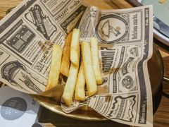 -Dragon Pizza•圆脸龙披萨·牛排餐厅