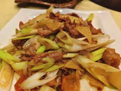 葱爆羊肉-新疆伏拉沃餐厅(白龙南路店)
