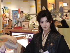 -宝龙城(杭州滨江店)