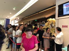 -左庭右院鲜牛肉火锅(浦江欢乐颂店)