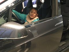 -TESLA 特斯拉(上海太古汇体验店)