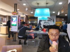 大堂-麦当劳(龙之梦购物中心店)