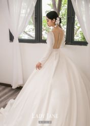 -Lady  Jane高端婚纱礼服馆