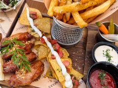 招牌小吃拼盘-Mark&Mars Restaurant
