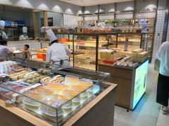 面包甜点陈列柜-面包新语(滨湖万达店)