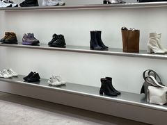 -Acne Studios(芮欧百货店)