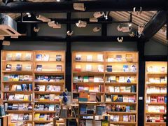 -猫的天空之城概念书店(杭州南宋御街店)