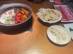 -呷哺呷哺(融创茂店)