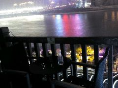 -屋顶顶城市·江景酒店-客房部