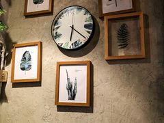 -layback cafe & bar