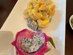 火龙果大虾球-逸林轩中餐厅(中信泰富朱家角锦江酒店)