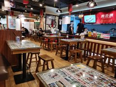 大堂-双燕楼·手工馄饨·汤面小吃(世纪汇店)