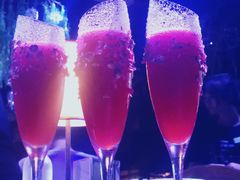 红唇-胡桃里音乐酒馆(下沙店)
