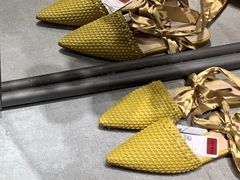-URBAN REVIVO(七宝领展广场店)