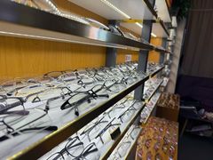 -优医视平价眼镜蔡司依视路折扣工厂店(十里堡店)