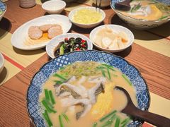 -荣家黄鱼面(前滩太古里店)