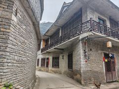 -高荡千年布依古寨旅游景区