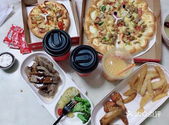 「必胜客(通州万达广场店)」 地址：通州区万达广场二