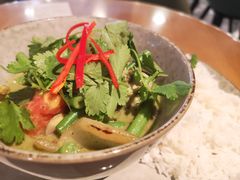 泰式绿咖喱鸡肉饭-Wagas沃歌斯(百盛优客店)