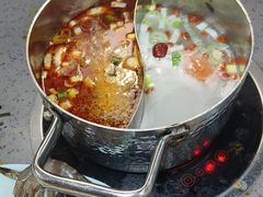 -金滏山·烤肉海鲜火锅自助(襄阳万达店)