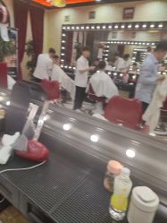-东方先生国潮男士理发馆