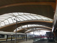 -康新公路(地铁站)