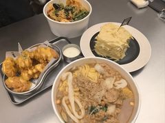 -W COLLECTIVE  DESSERT SHOP