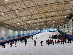 -乔波室内滑雪场