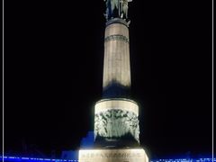 -人民防洪胜利纪念塔