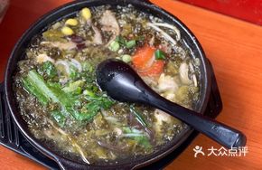Sour Cabbage and Pork Slice Pot Noodles
