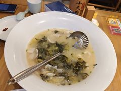 -严记小天府酸菜鱼(西四路店)