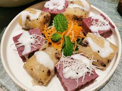 椰丝紫薯糕拼香蕉糕-新时泰(漕河泾印象城店)