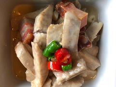 宣威腊肉焖芋头-半山腰·云南菜(侨福芳草地店)