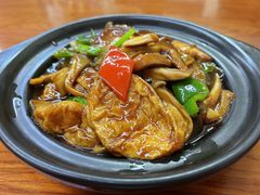 -胡子饮食店