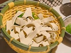 -喃喃椰·糟粕醋·椰子鸡火锅(七堡花园店)