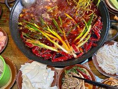 -黄潇洒老火锅(九眼桥宏济巷店)