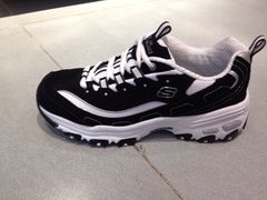 -SKECHERS 斯凯奇(上海国际时尚中心店)