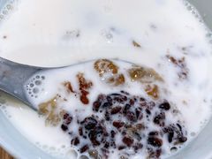 椰汁桃胶黑糯米-堂屋糖水店(愚园店)