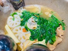 -七采菌园·野生菌石锅鱼(环城北路店)