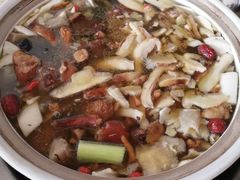 -东巴谷野生菌火锅餐厅
