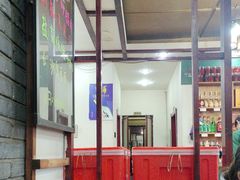 -湖南人家湘菜馆(镇江路店)