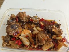 -湖南人家湘菜馆(镇江路店)