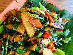 包烧野生牛肝菌-云海肴·汽锅鸡·云南菜(天山百盛优客店)