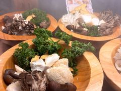 -楠小云·云南鲜菌·鲜牛自助火锅(九眼桥店)