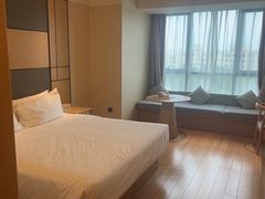 -全季酒店(上海青浦吾悦广场淀山湖大道店)