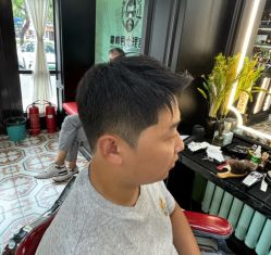 -豪帅男士理容馆